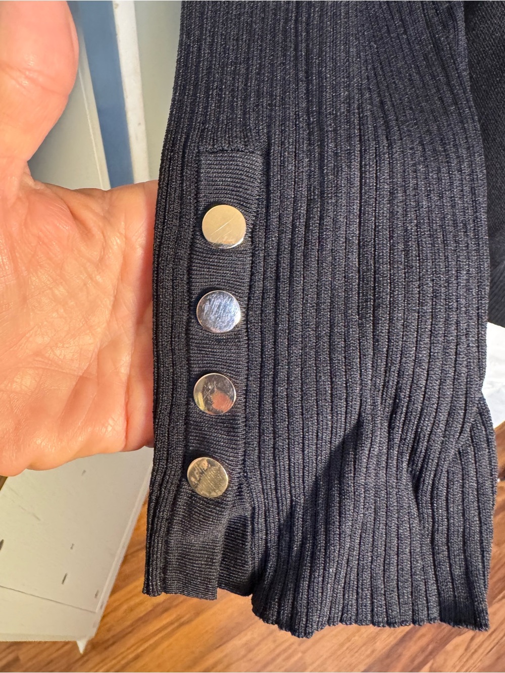 Aleeza Paris Black 1X Tunic with gold buttons. - Picture 3 of 8